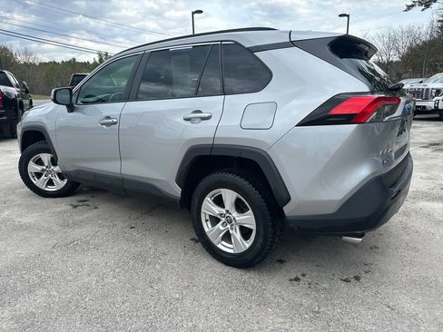 Used 2021 Toyota RAV4 XLE w/ Convenience Package AWD/4WD image 3