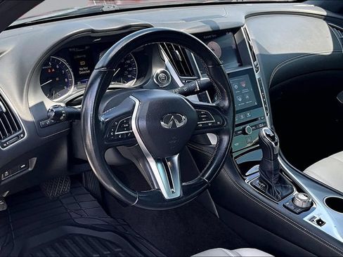 Used 2018 INFINITI Q60 3.0t Luxe RWD image 13