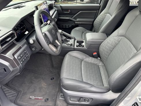 Certified 2025 Toyota 4Runner TRD Off-Road Premium image 27