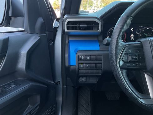 Used 2025 Toyota Tacoma TRD Off-Road image 23