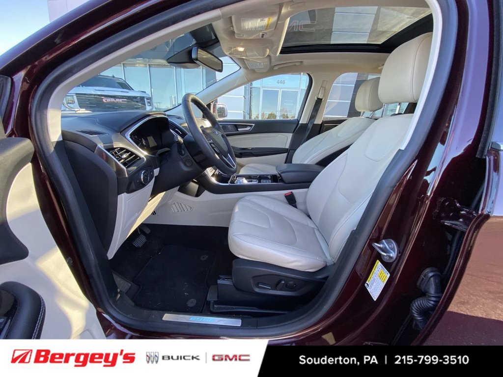 Used 2020 Ford Edge Titanium w/ Equipment Group 301A AWD/4WD image 7