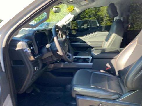 Used 2025 Ford F450 Lariat AWD/4WD image 11