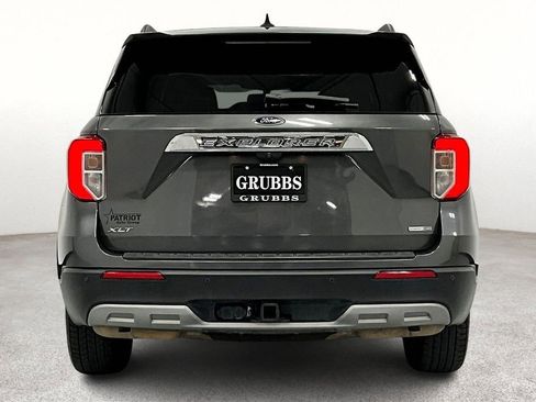 Used 2020 Ford Explorer XLT w/ Equipment Group 202A image 6