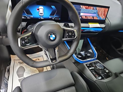 Certified 2025 BMW X3 xDrive30i w/ M Sport Package image 18