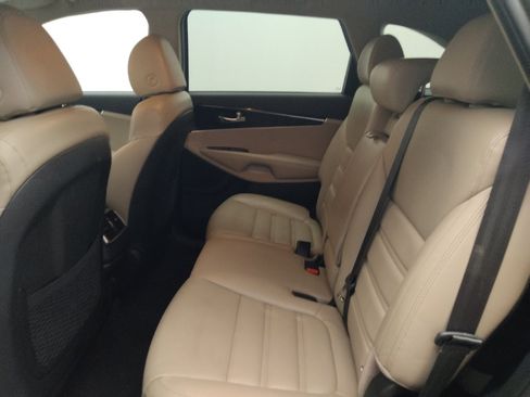 Used 2019 Kia Sorento EX FWD image 18