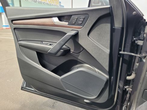 Used 2023 Audi Q5 2.0T Premium w/ Convenience Package image 25