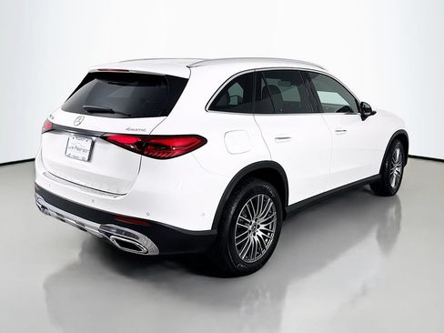 Used 2026 Mercedes-Benz GLC 300 4MATIC image 9