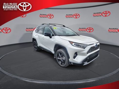 Used 2021 Toyota RAV4 XSE w/ XSE Grade Weather Package AWD/4WD image 2