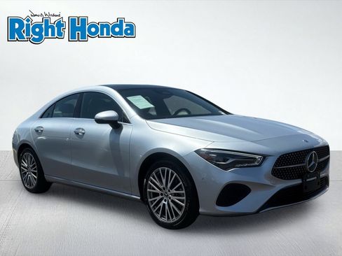 Used 2025 Mercedes-Benz CLA 250 4MATIC image 9