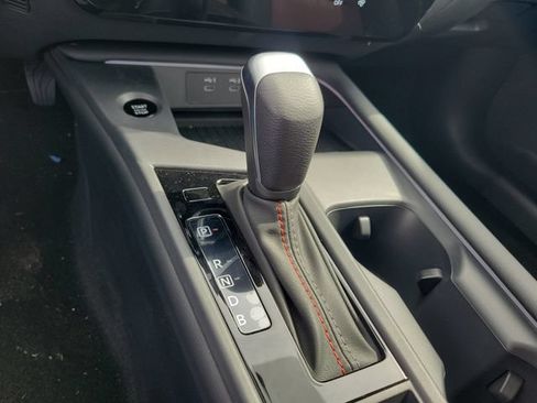 New 2026 Nissan Sentra SR w/ Floor Mat Package FWD image 28