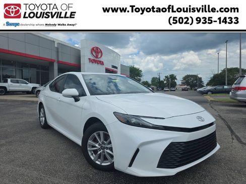 Certified 2025 Toyota Camry LE FWD image 1