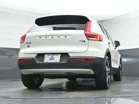 Used 2019 Volvo XC40 T5 Momentum AWD/4WD image 40