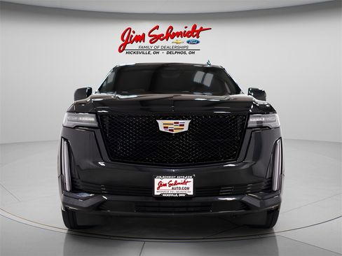 Used 2023 Cadillac Escalade ESV Sport image 2