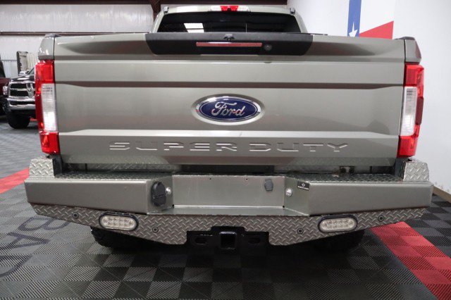 Used 2019 Ford F250 Lariat w/ Lariat Ultimate Package AWD/4WD image 12