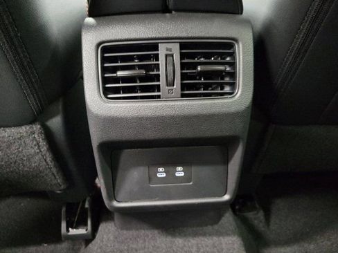 Used 2025 Nissan Rogue SV AWD/4WD image 16
