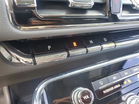 Used 2019 Lincoln Navigator Select image 29
