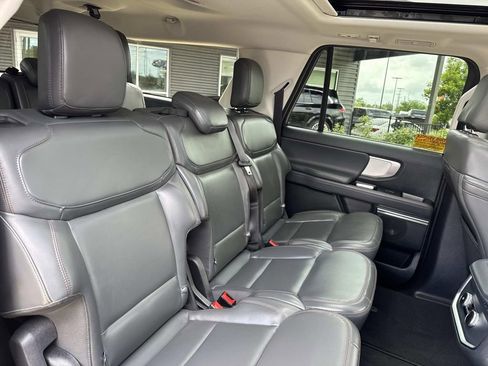 Used 2025 Ford Expedition Max Active RWD image 12