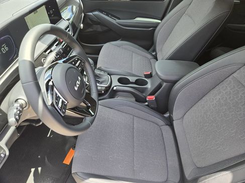 New 2026 Kia Seltos S FWD image 10