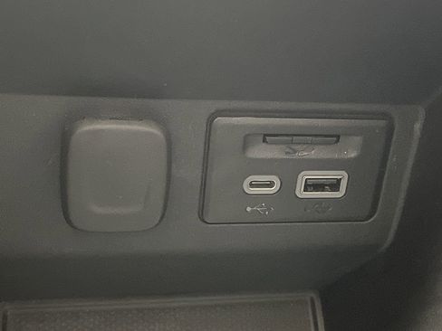 Used 2019 Chevrolet Blazer LT w/ Sound & Technology Package image 26