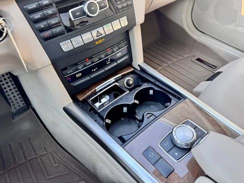 Used 2014 Mercedes-Benz E 350 4MATIC Sedan image 14