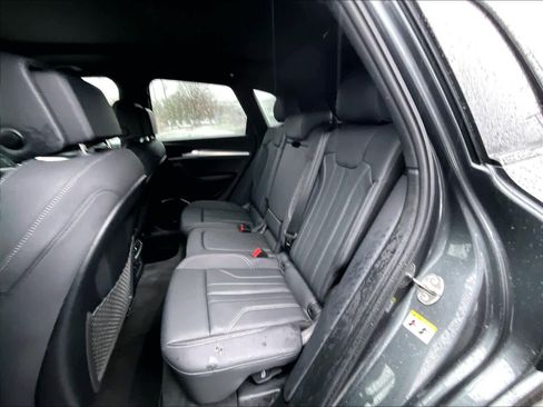 Used 2025 Audi Q5 2.0T Premium image 15