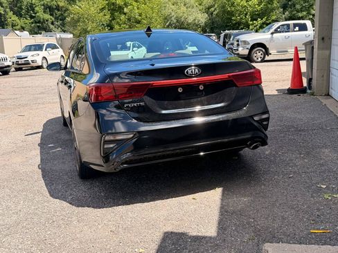 Used 2019 Kia Forte LXS FWD image 5