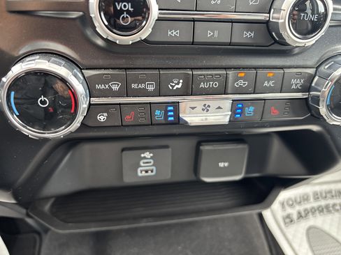 Used 2024 Ford F350 Lariat w/ Camper Package image 29