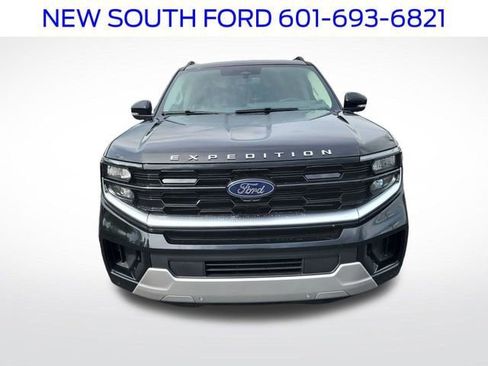 New 2026 Ford Expedition Platinum image 16