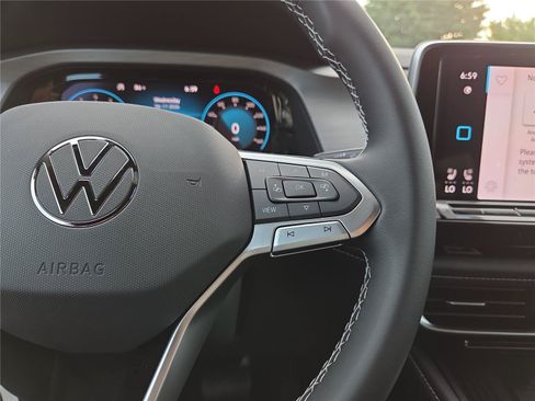 New 2026 Volkswagen Atlas Cross Sport SE AWD/4WD image 16