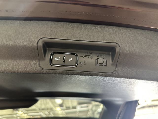 Used 2023 Ford Explorer XLT w/ Equipment Group 202A AWD/4WD image 28