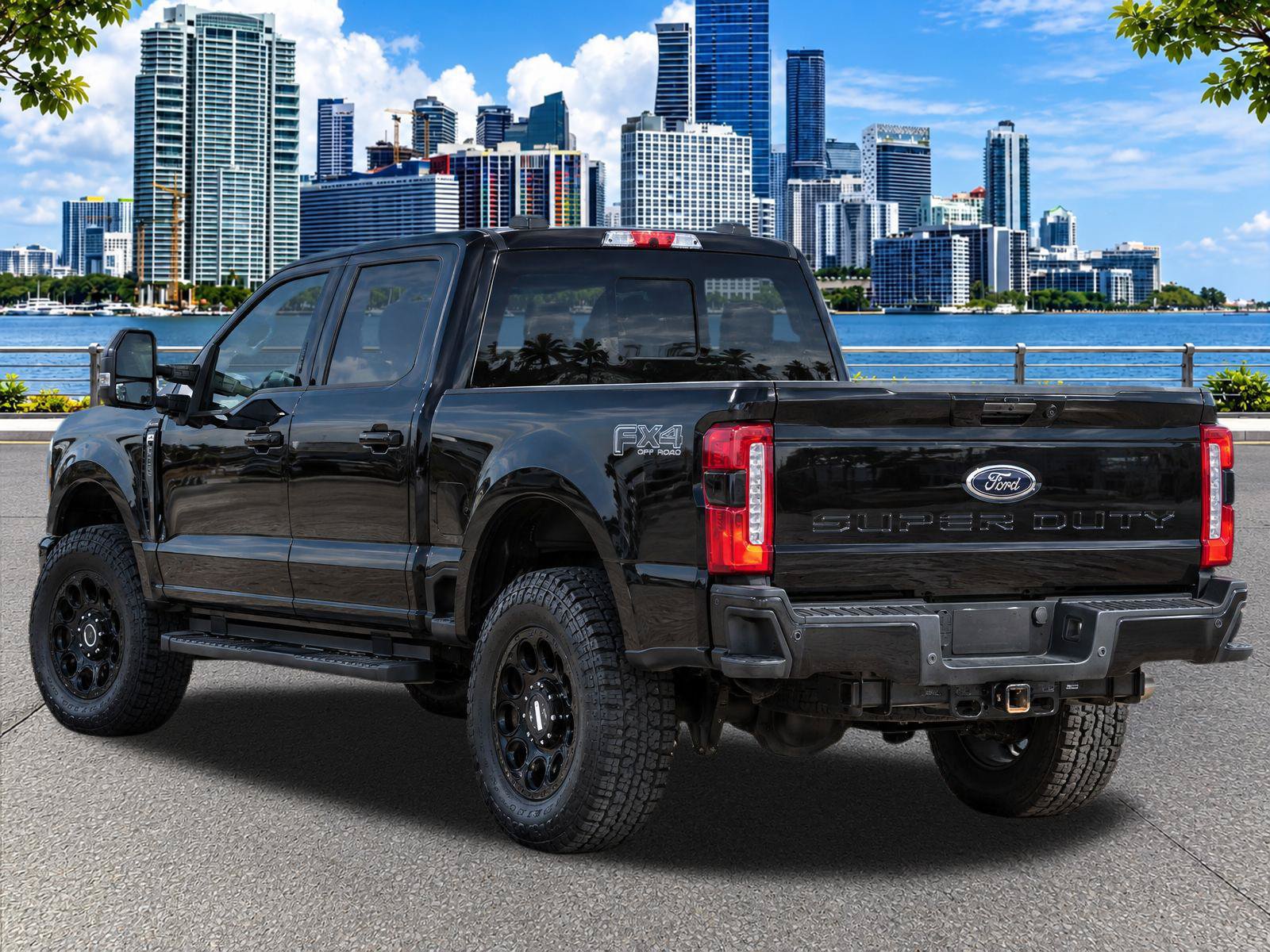 Used 2024 Ford F250 Lariat w/ Black Appearance Package AWD/4WD image 9