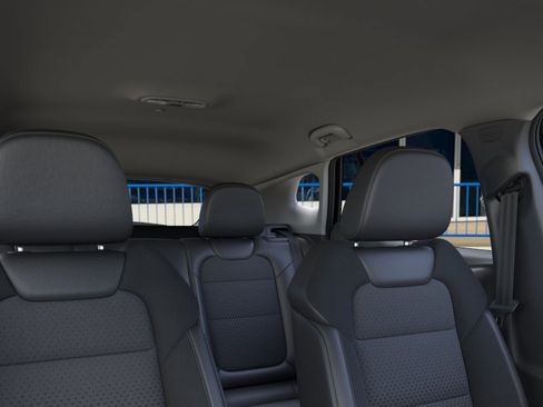 New 2026 Chevrolet Trax LT w/ Driver Confidence Package FWD image 24