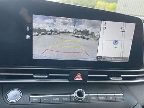 Used 2024 Hyundai Elantra Blue image 19