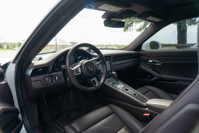 Used 2018 Porsche 911 Carrera 4S AWD/4WD image 31