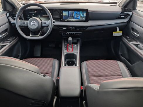 New 2026 Nissan Kicks SR w/ SR Premium Package AWD/4WD image 9