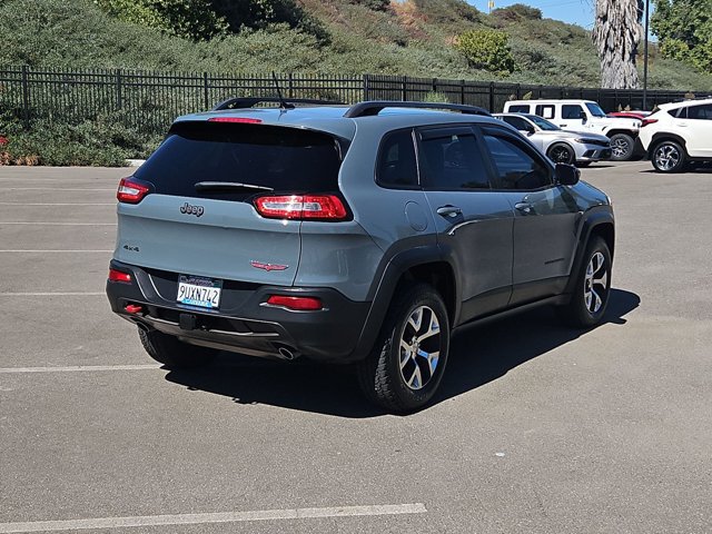 Used 2014 Jeep Cherokee Trailhawk w/ Leather Interior Group AWD/4WD image 5