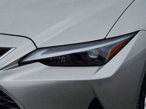 Used 2023 Lexus IS 300 300 w/ Premium Package image 12