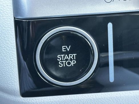 New 2025 Hyundai Ioniq 6 SEL image 18