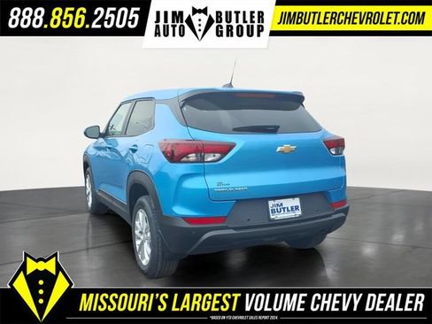 New 2026 Chevrolet TrailBlazer LS w/ LS Convenience Package FWD image 2