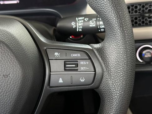Certified 2024 Honda HR-V LX image 30