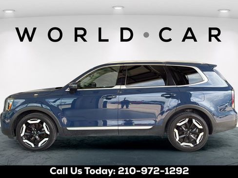 Used 2023 Kia Telluride EX w/ EX Captain's Chair Package FWD image 12