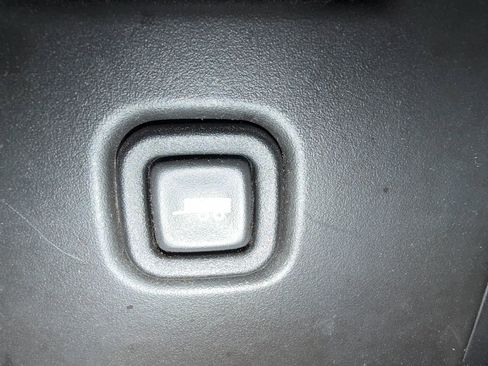 Used 2020 GMC Savana 3500 Extended w/ Driver Convenience Package image 28