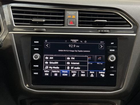 Certified 2024 Volkswagen Tiguan SE R-Line FWD image 28