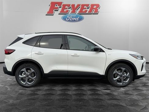 New 2026 Ford Escape ST-Line w/ Cold Weather Package image 8