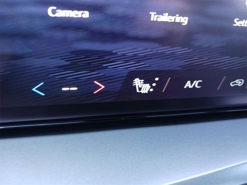 New 2026 Chevrolet Traverse LT image 24