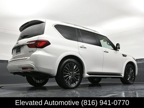 Used 2023 INFINITI QX80 Sensory w/ All-Season Package AWD/4WD image 34