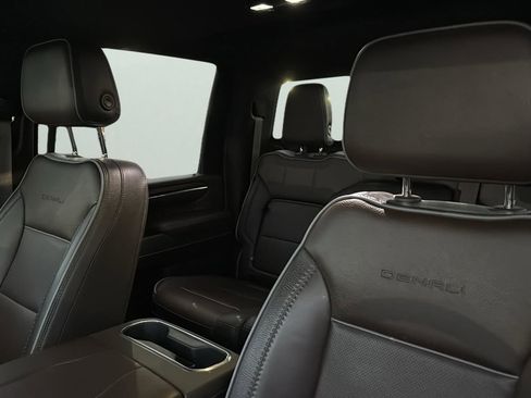 Used 2024 GMC Sierra 3500 Denali w/ Denali Reserve Package image 10
