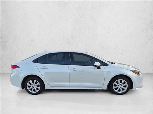 Used 2026 Toyota Corolla LE FWD image 4