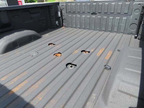 Used 2022 GMC Sierra 2500 AT4 w/ Gooseneck/5TH Wheel Package image 17