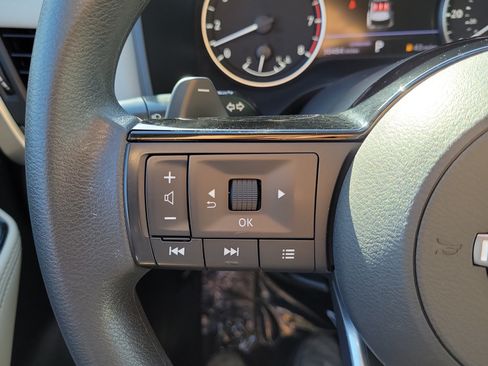 Certified 2023 Nissan Rogue SV FWD image 23
